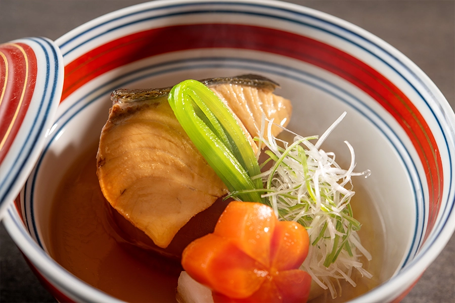 【土地の恵み会席・冬】季節の地産食材満載！姫神和牛のすき焼きと比内地鶏の釜飯を堪能