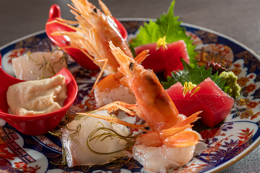 【土地の恵み会席】秋田錦牛と前沢牛の食べ比べや秋田郷土料理を満喫