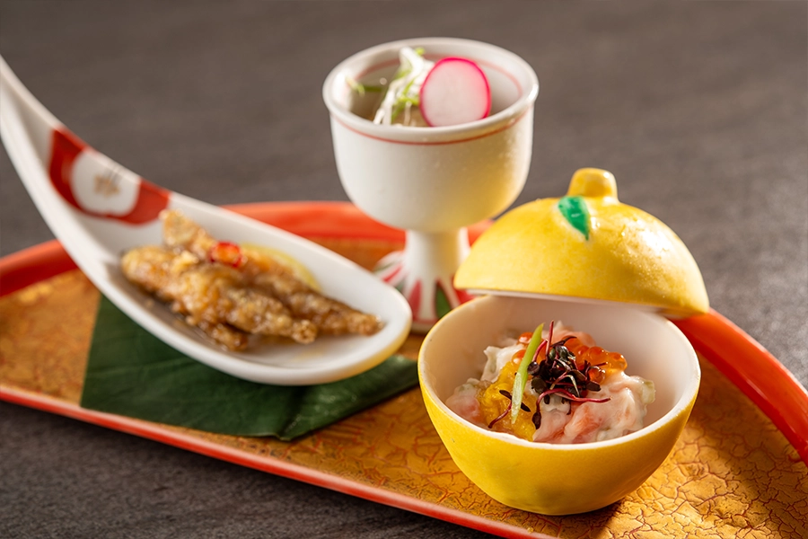 【季節の会席・冬】牛・豚・鶏3種の陶板焼きと北秋田の郷土料理“きりたんぽ鍋”で秋田を満喫！