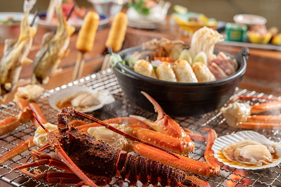【特別会席・囲炉裏・冬】伊勢海老やズワイガニ、秋田錦牛など豪華食材を囲炉裏で楽しむ