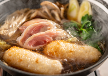 【特色懷石料理】在源自秋田北部的爐灶享受山海的奢華