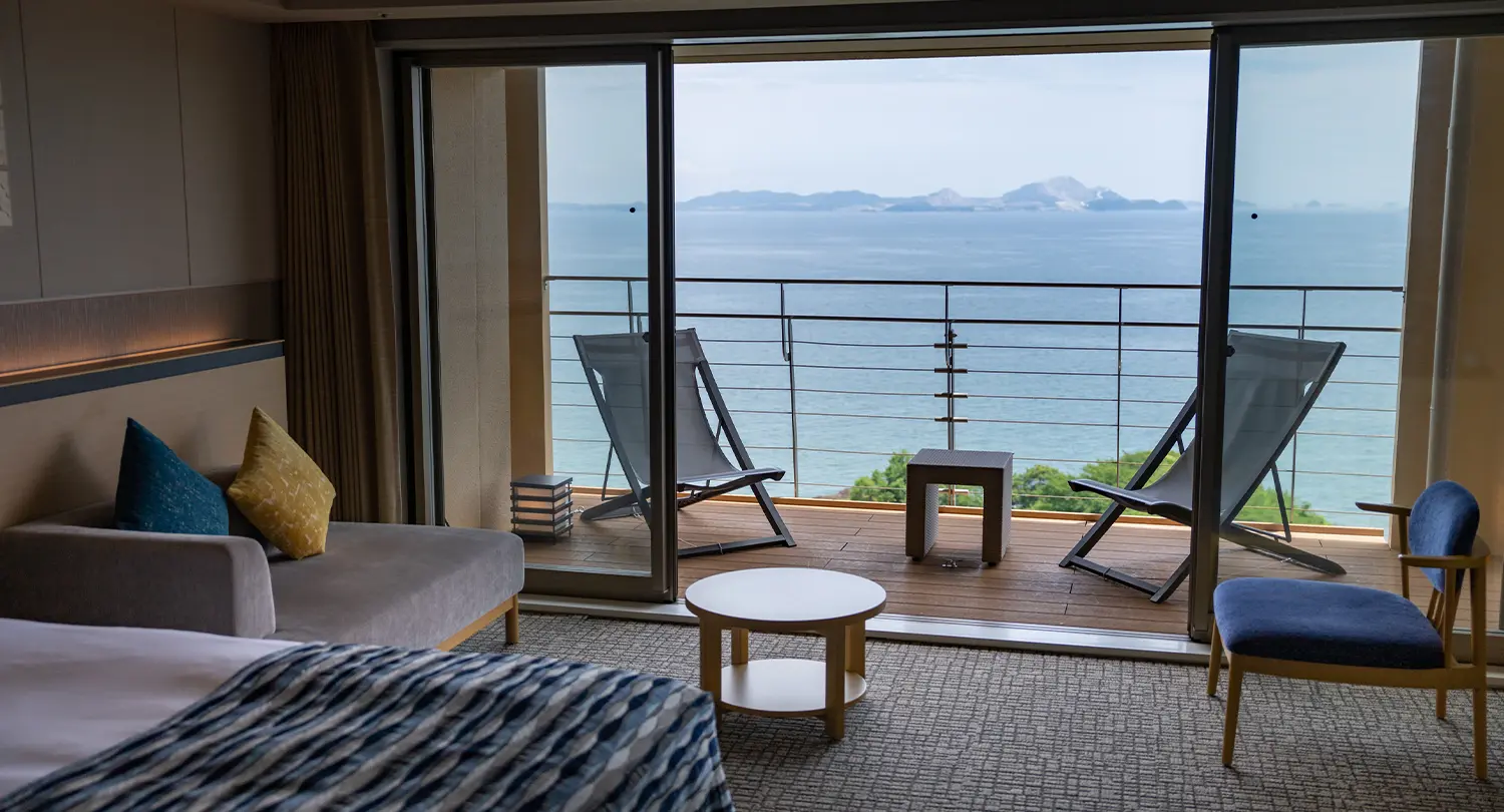 【オーシャンビュー】半露天風呂付 最上階プレミアムツイン（ウッドデッキ付）