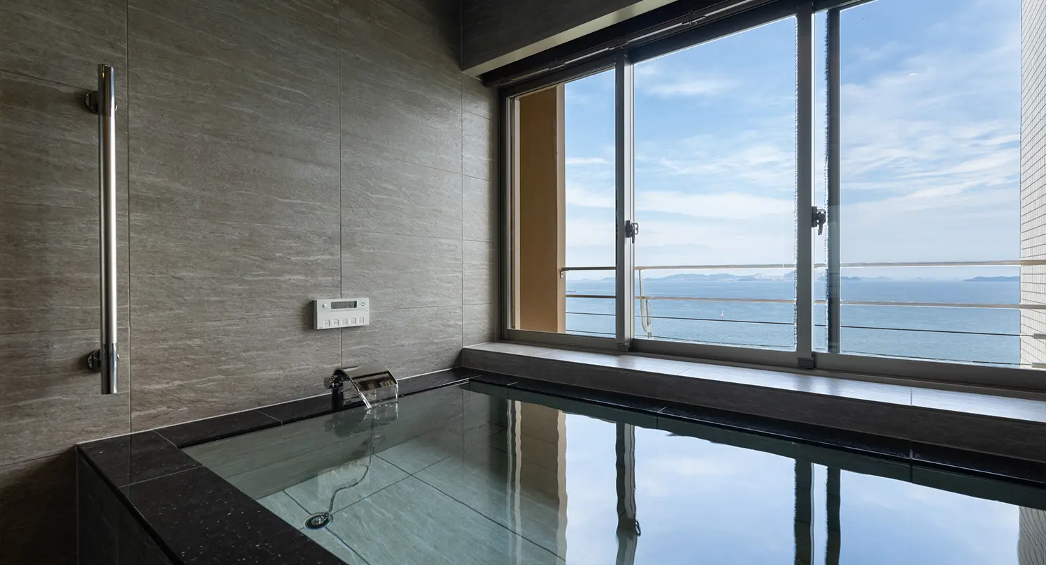 【オーシャンビュー】半露天風呂付 最上階プレミアムツイン（ウッドデッキ付）