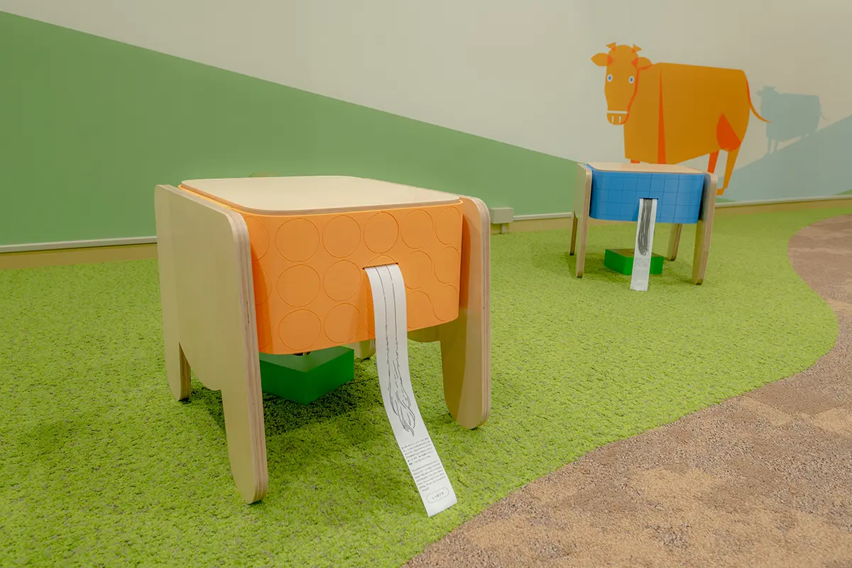 座るとしっぽが生える椅子