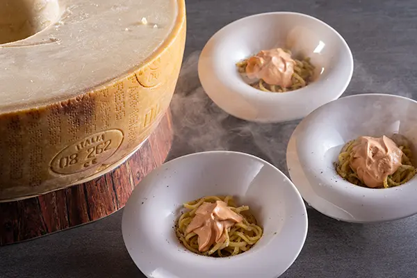 カチョエペペ トマトクリームパスタ