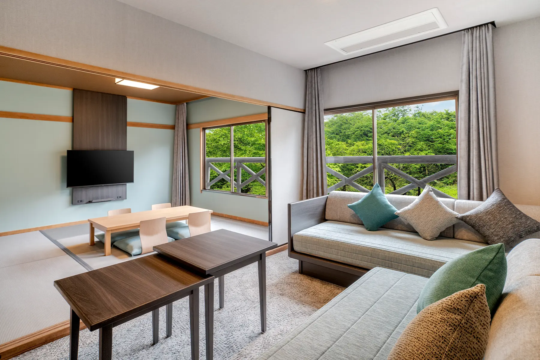 イーストウイング和洋室