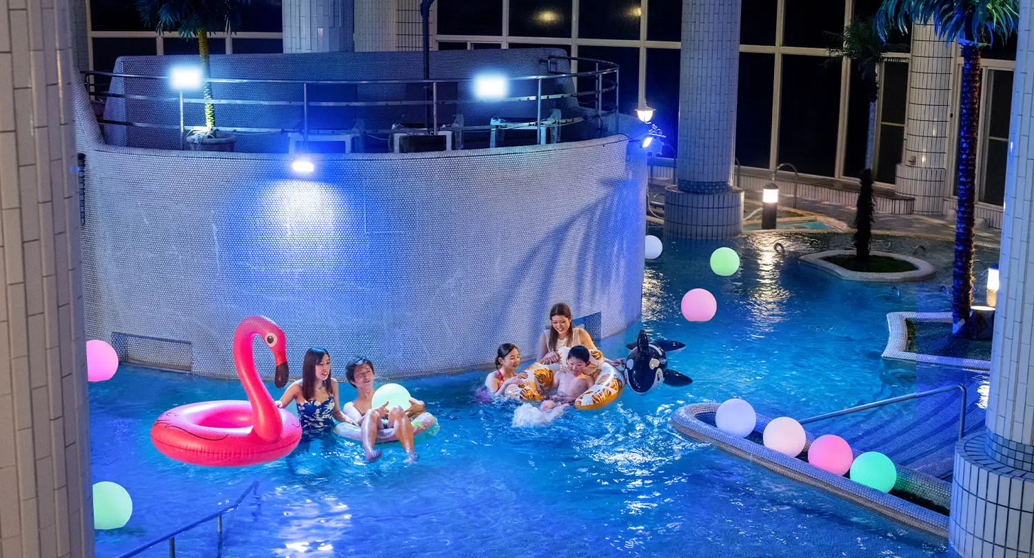 室内温水プール