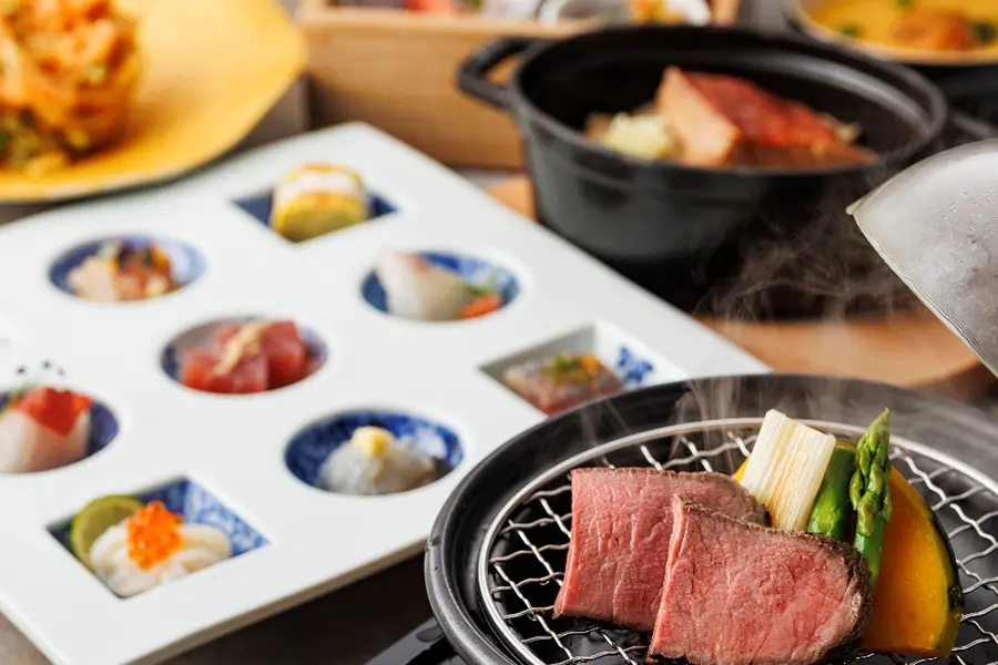 【土地の恵み会席】かき揚げや海鮮九種のお造りなど旬の地元食材をご堪能 春