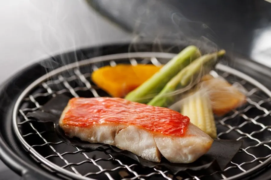 【土地の恵み会席】金目鯛や海鮮九種のお造里など地元食材をご堪能