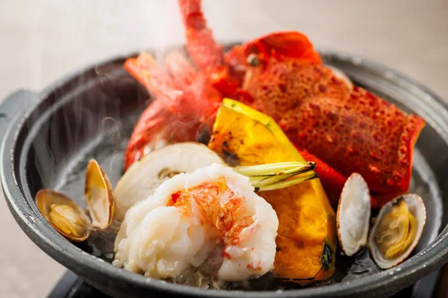 【特別会席】海と山の恵みを味わう特別会席~伊勢海老、黒毛和牛の旬の饗宴~