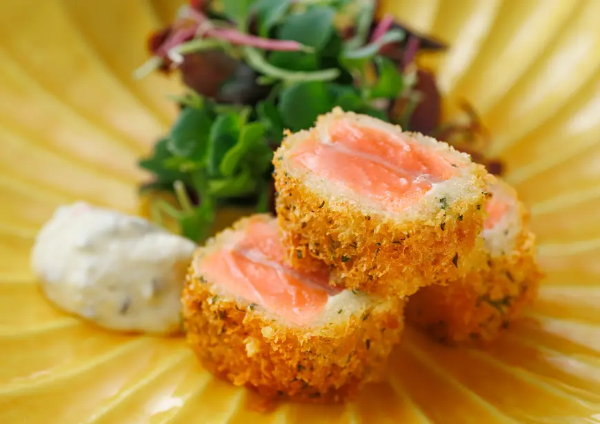 【特製懷石料理套餐】品嚐海山饋贈的特製懷石料理套餐——時令龍蝦與日本黑毛牛肉盛宴——