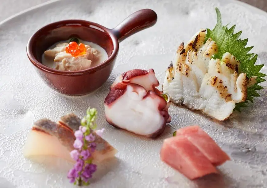 【特別会席】淡路島の旬の味覚を盛り込んだお料理でおもてなし
