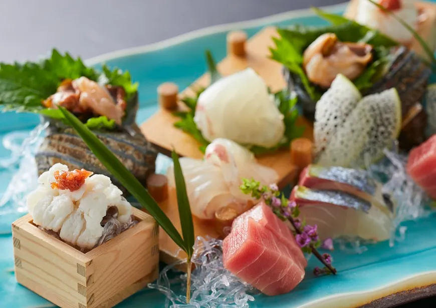 【特別会席】淡路島の旬の味覚を盛り込んだお料理でおもてなし