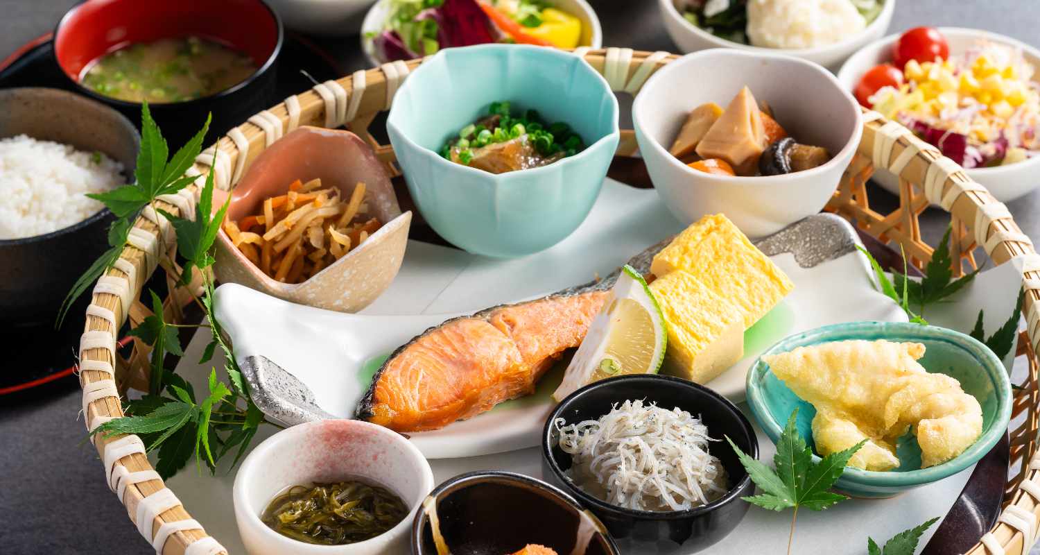 大分の味覚をたっぷりと詰め込んだ竹かご膳