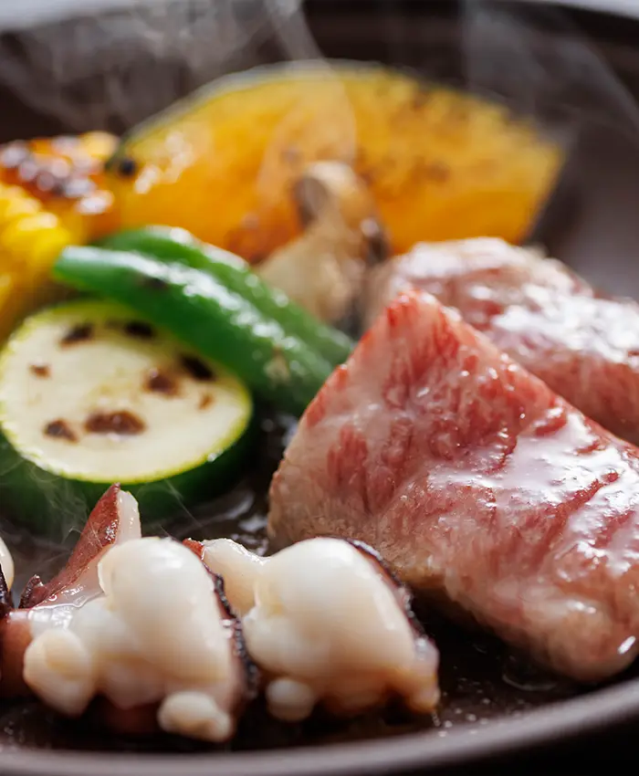 鮑や地元ブランド牛「知多牛」で贅沢な食体験を