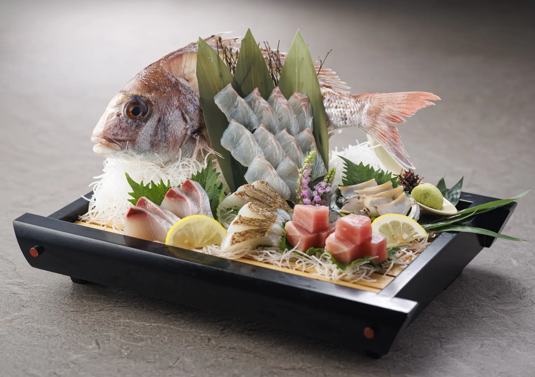 お造里盛り合わせ