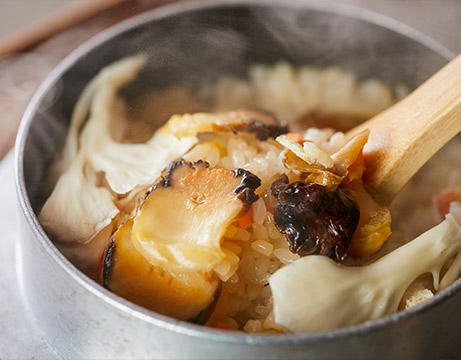 Abalone and Matsutake Mushroom Rice in a Clay Pot