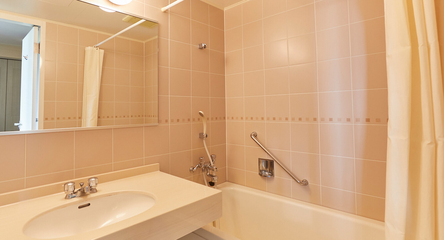 Western-style twin room (with bath)