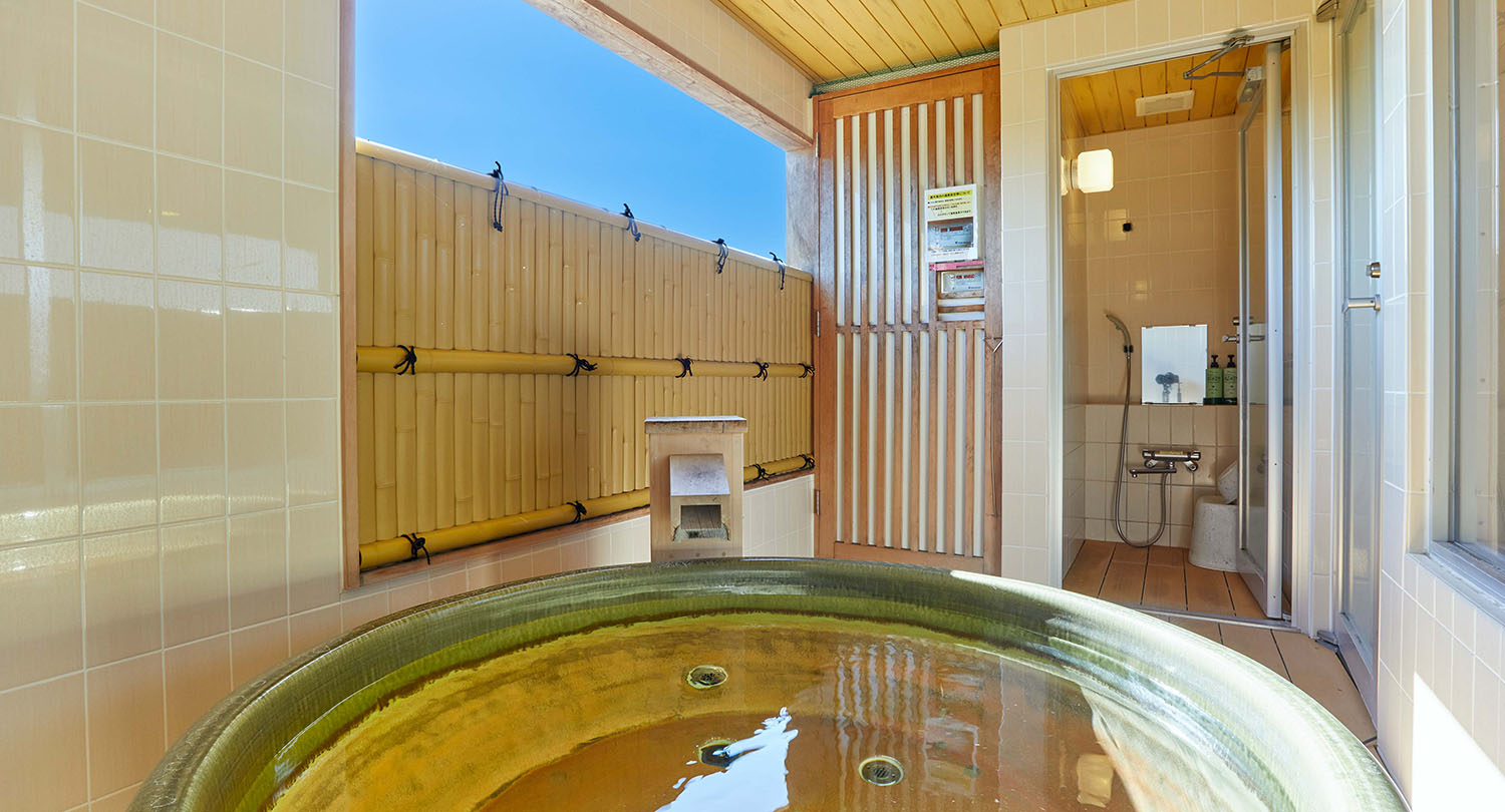 Special mixed Japanese and Western room with outdoor bath