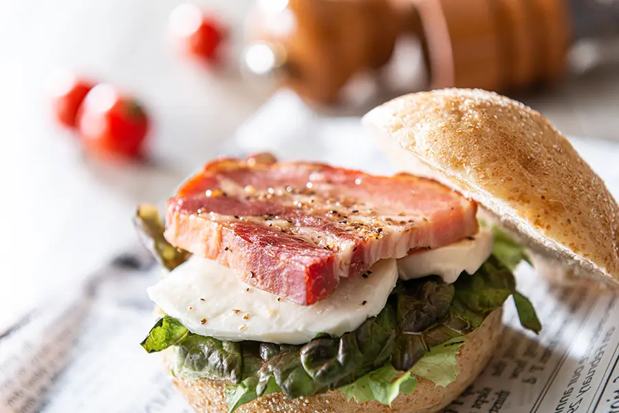 ベーコンエッグレタスバーガー※ライブキッチン