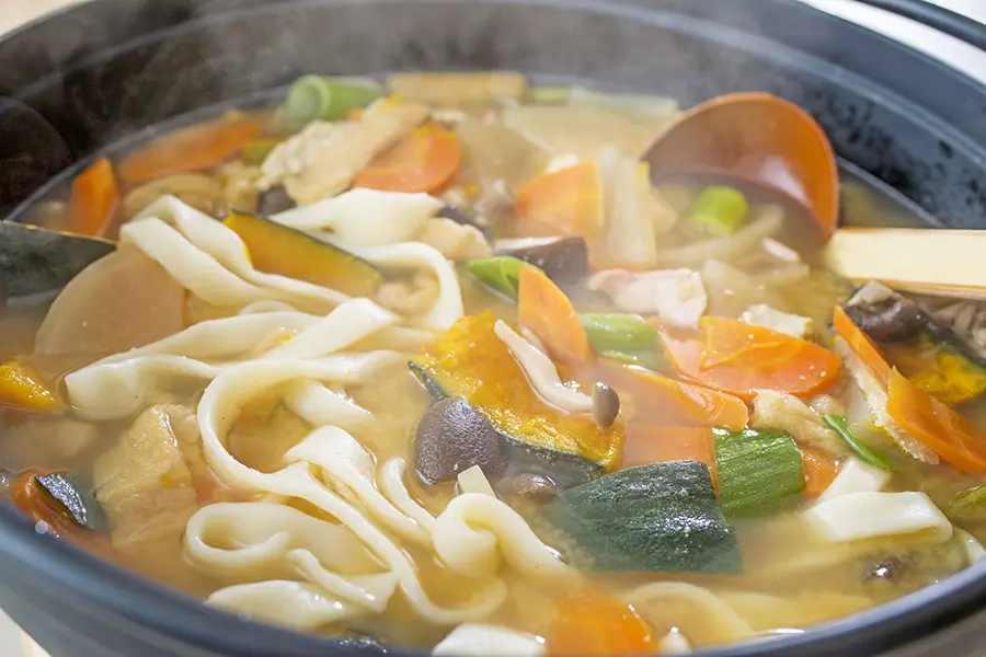 山梨県郷土料理 魚介ほうとう鍋