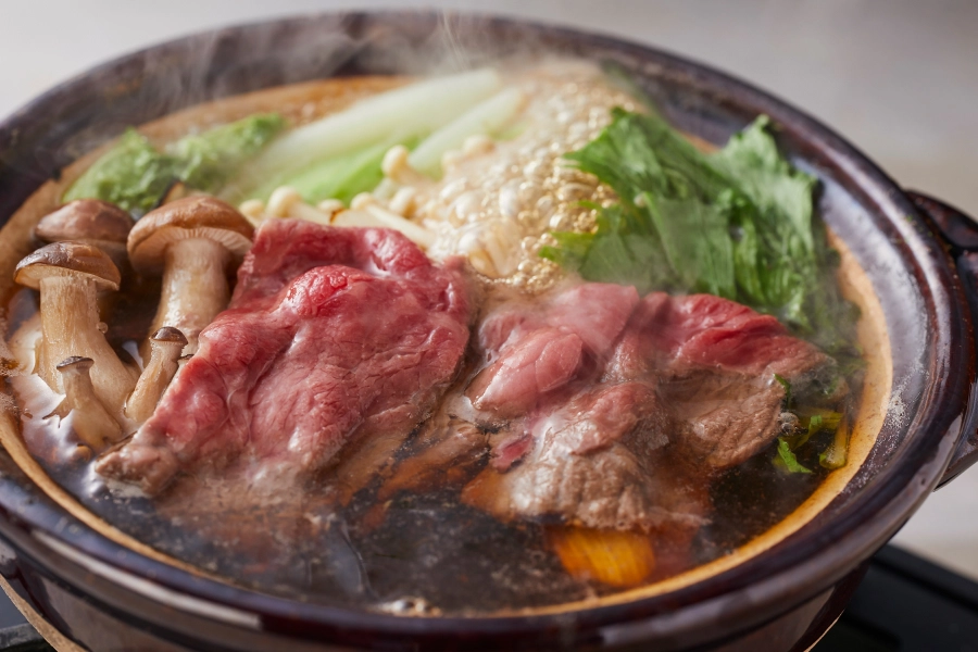 季節の会席_台物_国産牛の牛すき鍋