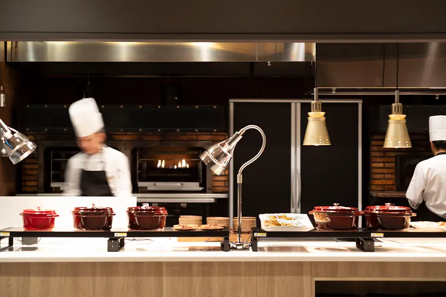 お食事はフリーオーダースタイル