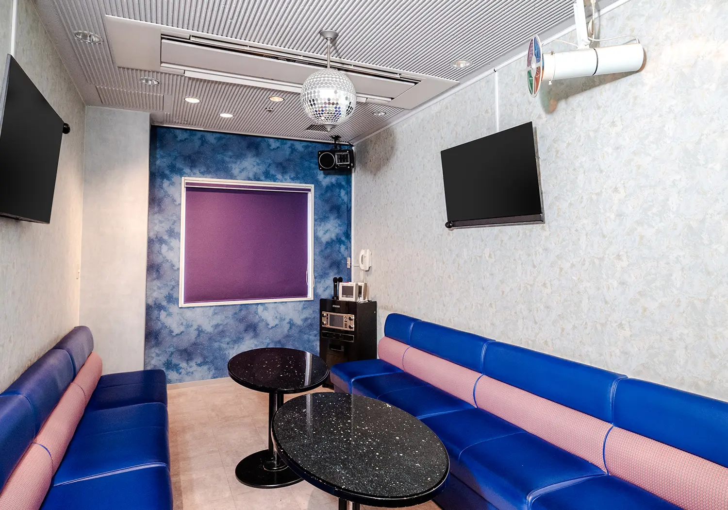 カラオケルーム