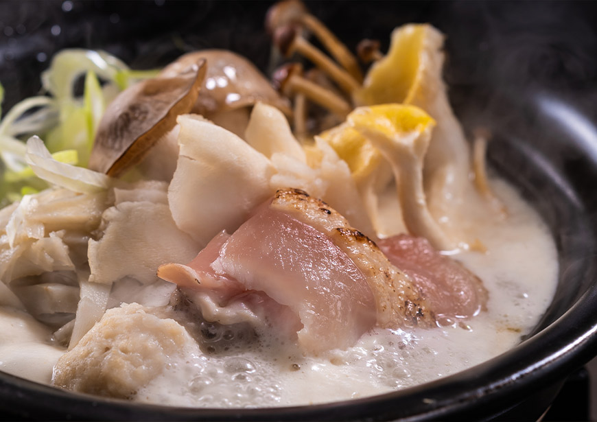 【土地の恵み会席】博多和牛のトマト煮込みや椎茸ファルシ旬魚の糀焼きなどお肉も魚介も楽しめる