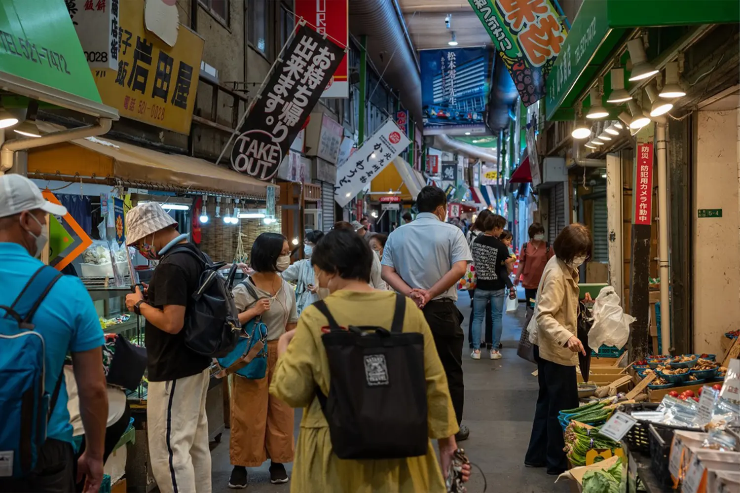 お昼は「旦過市場」で食べ歩き