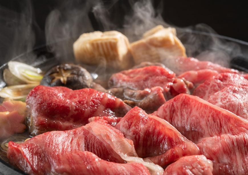【特別会席】ずわい蟹姿盛り(片身)とA5ランク近江牛すき焼きを贅沢に味わう!
