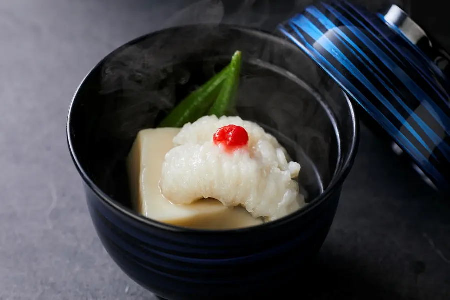 【大地之福懷石料理】主菜：近江牛壽喜燒或近江牛涮鍋