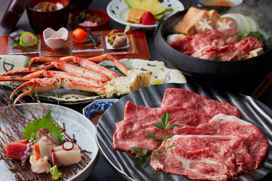 【特別会席】本ずわい蟹(半身)とA5ランク霜降り近江牛のすき焼き