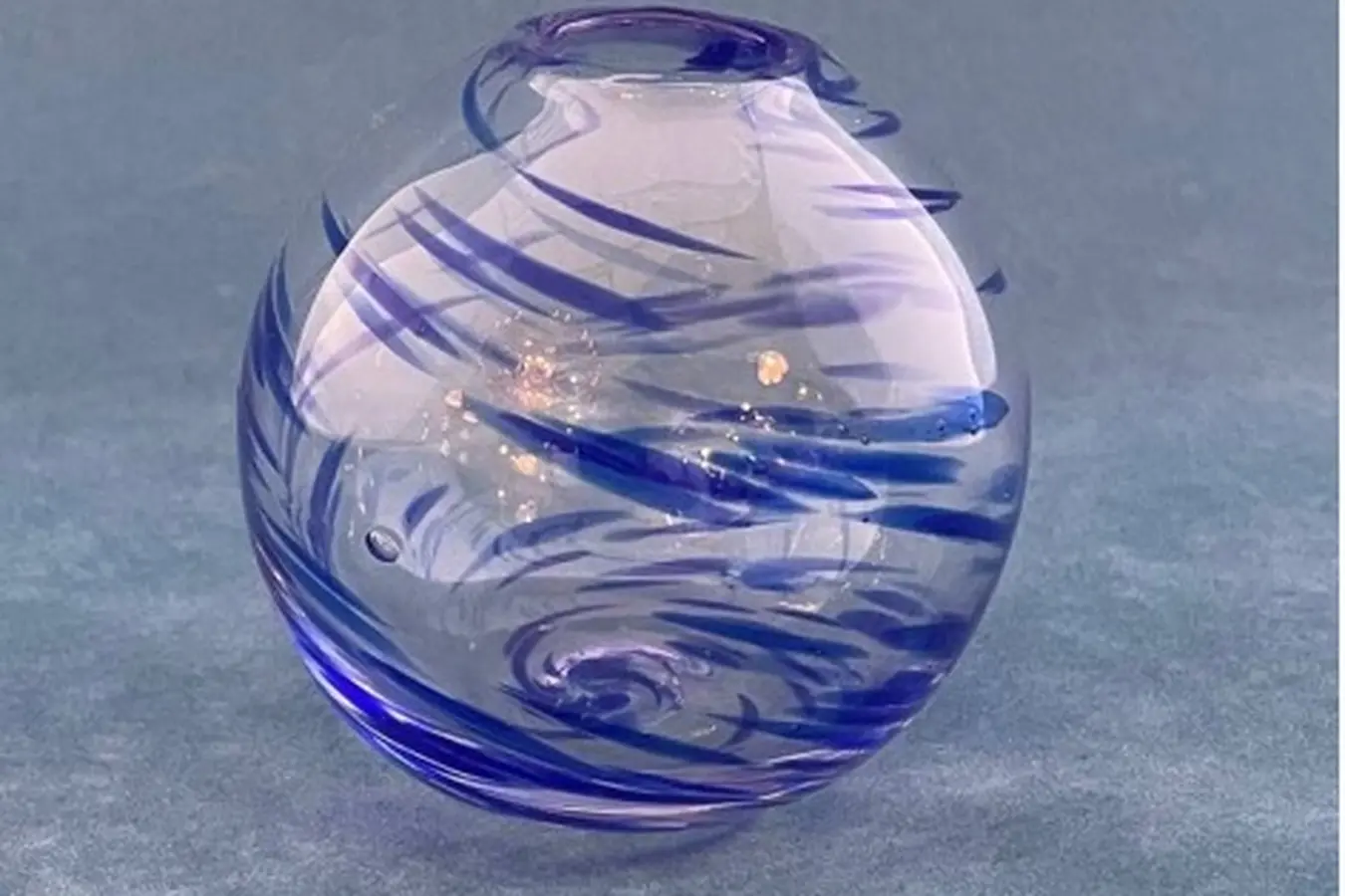 宙吹きガラスの一輪挿しを作ってみよう！