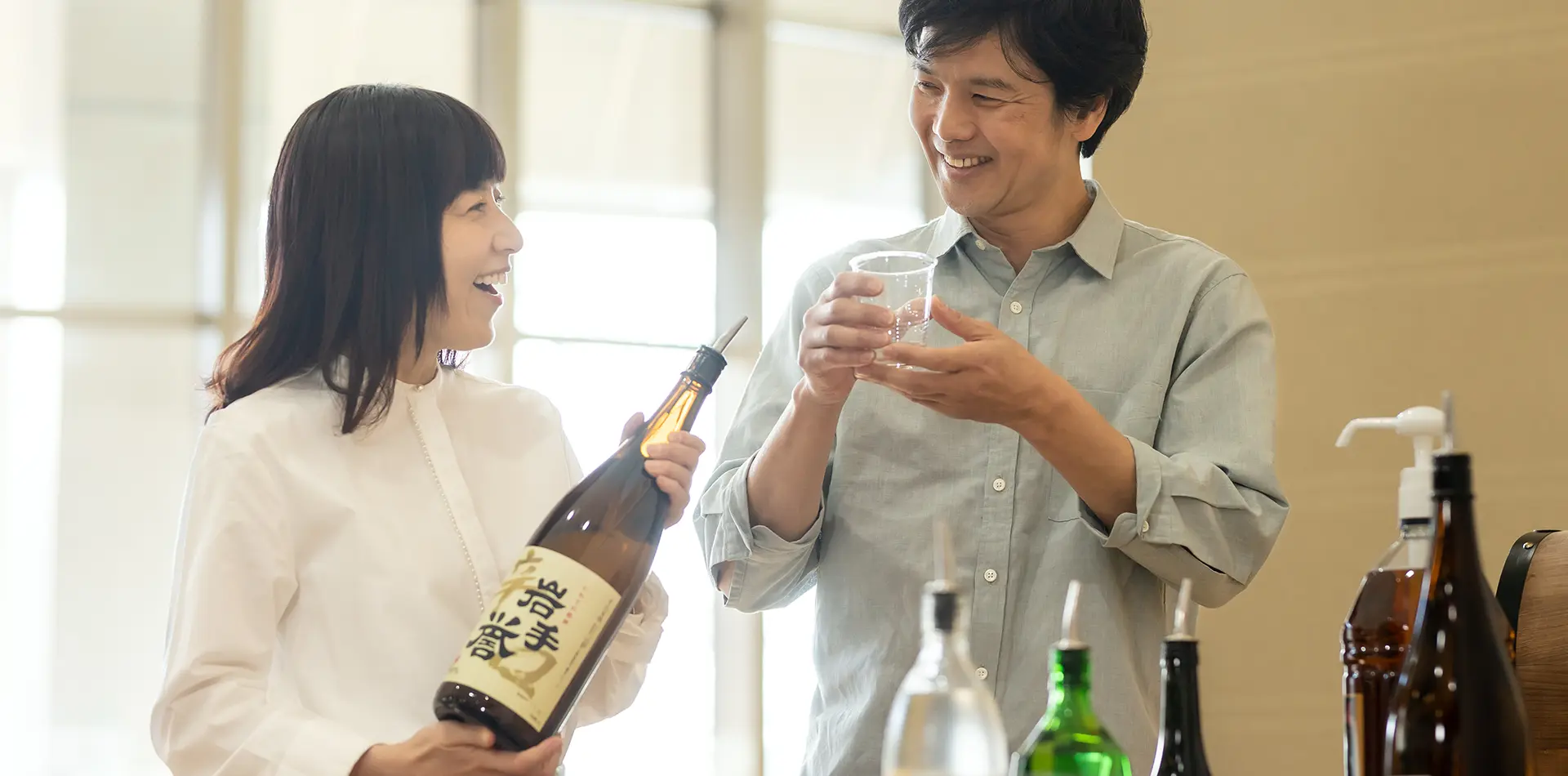 チェックインから食べ飲み放題　ねまらいラウンジ