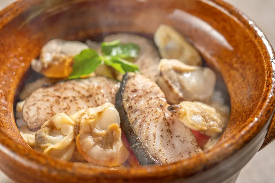 【春季限定】海鮮土鍋ご飯＆前沢牛石焼＆大間の本間鮪お造里付会席！