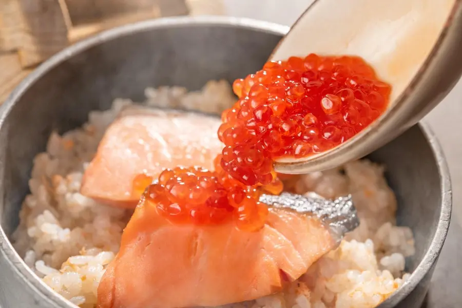 【土地の恵み会席・秋】前沢牛焼しゃぶと鮭親子釜飯など旬の岩手の味を満喫