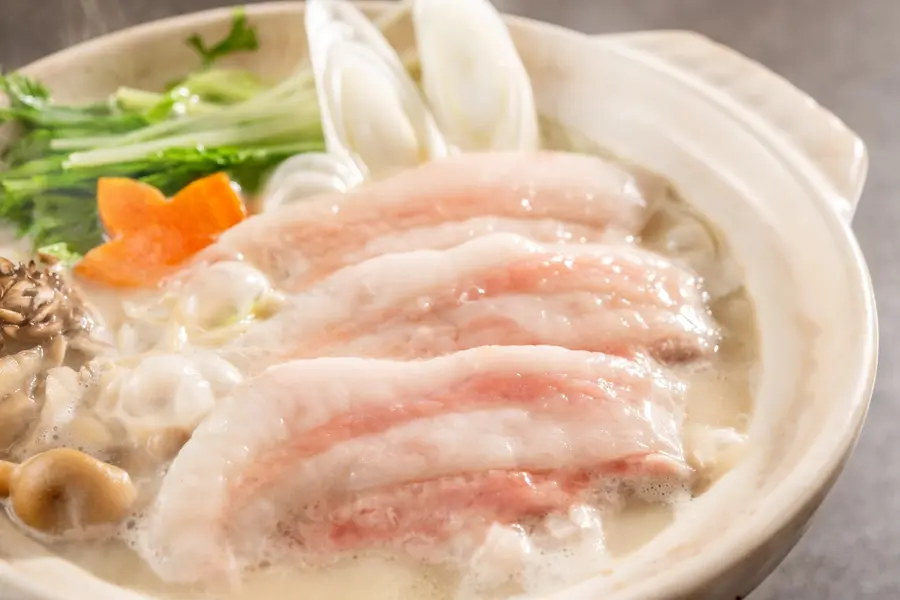 【季節の会席・冬】白金豚豆乳鍋・海鮮陶板焼と地物食材もたっぷりと