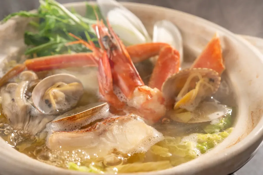 【極み会席・冬】海鮮土鍋ご飯と岩手が誇る「前沢牛」陶板焼に舌鼓！フカヒレオイスターソースになど美食旅へ