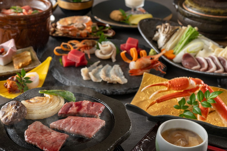 【極み会席】カニ土鍋ご飯と岩手が誇るブランド牛の食べ比べに舌鼓♪旬の冬を味わう旅