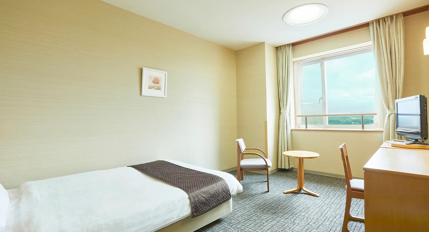 洋室セミダブル（バス付）