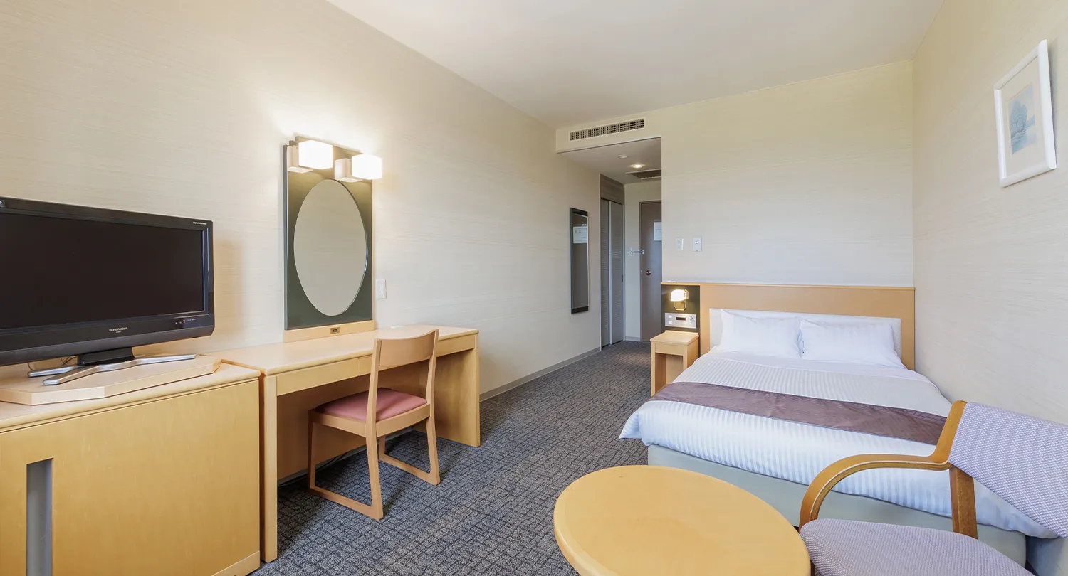 洋室セミダブル（バス付）