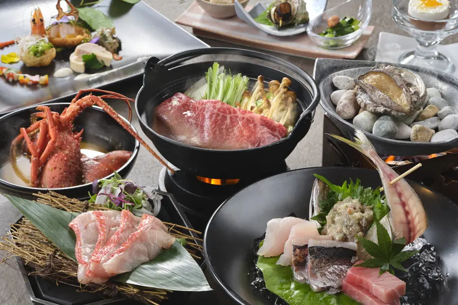 [Special Kaiseki] Enjoy the three great dishes! Abalone, spiny lobster, and Kazusa Wagyu beef ♪