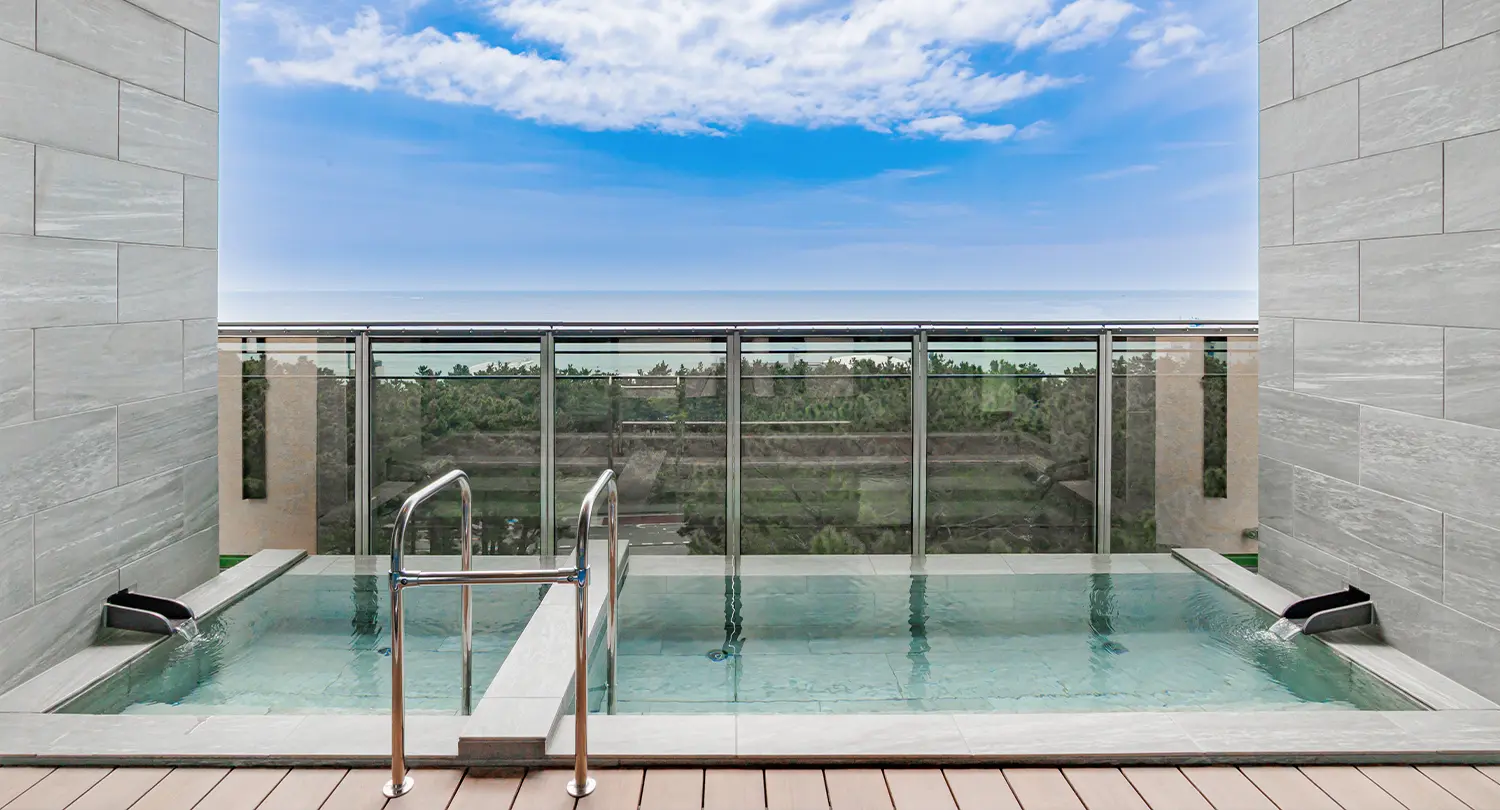 露天風呂付デラックスルーム（サウナ付）