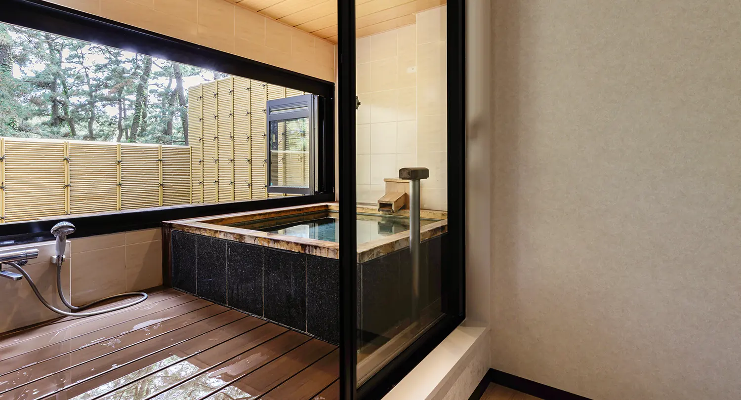 露天風呂付きデラックス和洋室