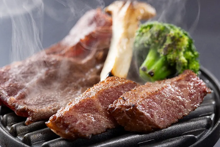 【大地之福懷石料理】品嚐贊岐的優質黑毛和牛“橄欖牛肉”