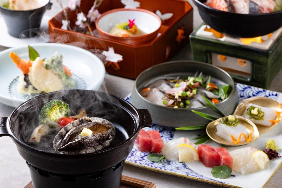 【土地の恵み会席】海の宝石「活あわび」の踊り焼き