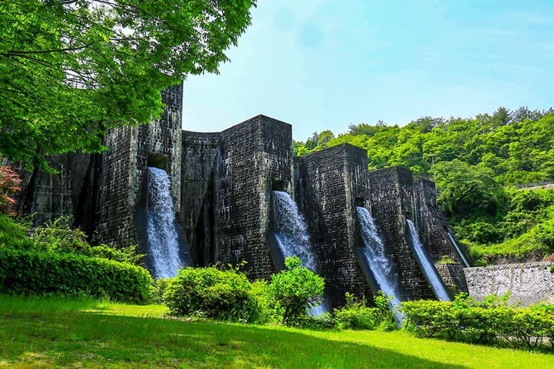 豊稔池堰堤