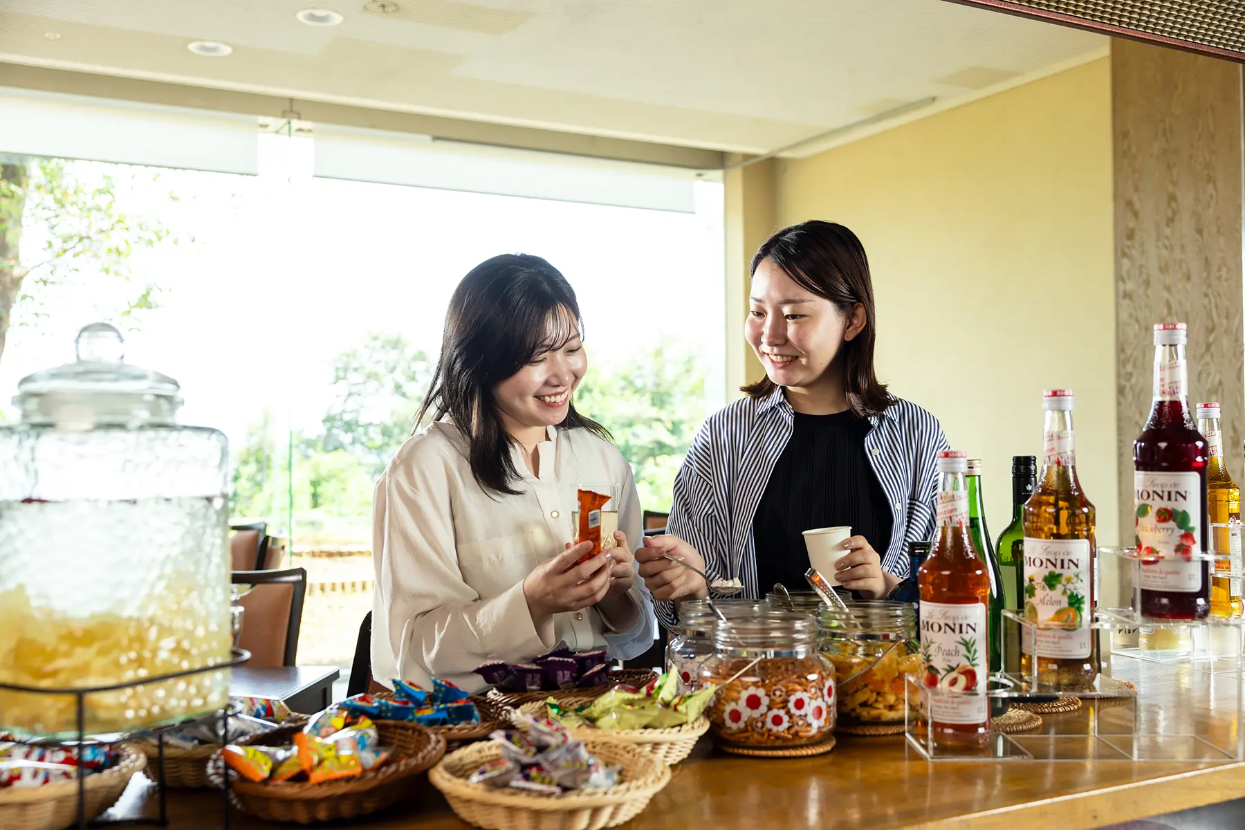 手が止まらない！お酒のおとももご用意。