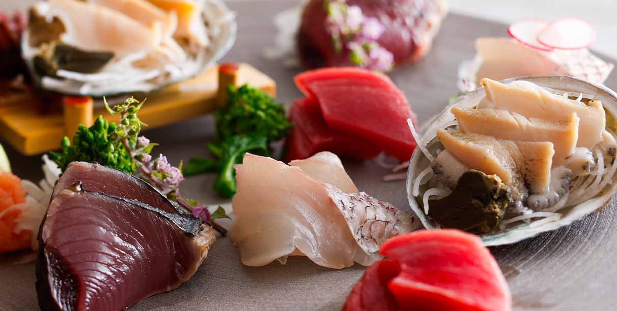 享受纪州珍贵海鲜的季节色彩。